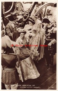 English Royalty, Queen Elizabeth Arriving at Westminster Abbey, Valentine No C18