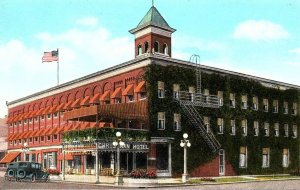 1920s BRYAN OHIO CHRISTMAN HOTEL 20s AUTOMOTILES UNPOSTED POSTCARD 44-165