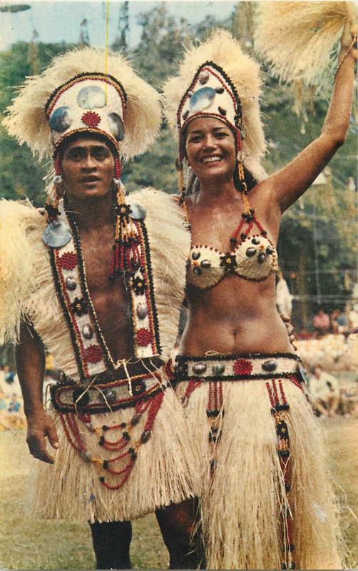 Tahiti Nui dancers costumes