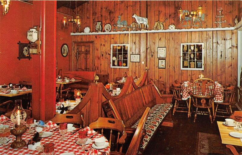 Palos Park Illinois 1960s Postcard Deacon's Bench Village Courtyard Restaurant