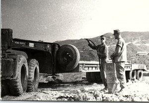 1960s VIETNAM WAR SOLDIER LARGE FLATBED TRUCK SOLDIER PHOTO RPPC POSTCARD 43-186