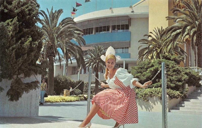 Inglewood, California GOOSE GIRL~Beauty Queen HOLLYWOOD PARK RACE TRACK Postcard