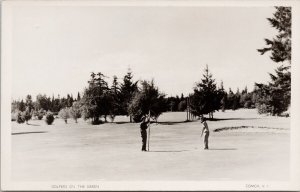 Comox BC Golfers on Green Vancouver Island Golf Course Unused RPPC Postcard H61