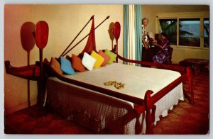 Postcard Hawaii Outrigger Bed - Coco Palms Hotel - MCM Island