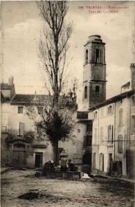 CPA VALREAS - Place Faucher - Tour des Cordeliers (512312)