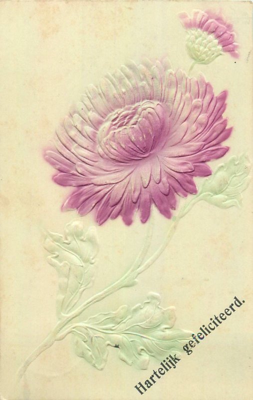 Early embossed greetings postcard flower bouquet Hartelijk gefeliciteerd