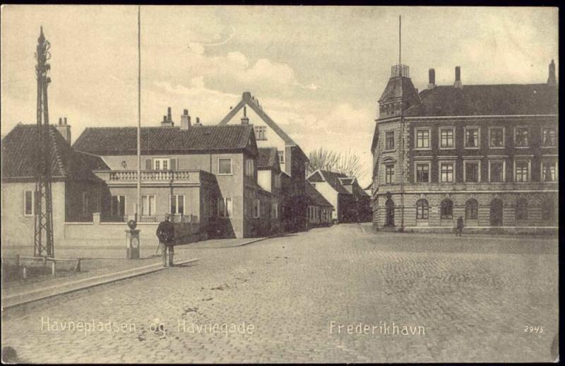 denmark, FREDERIKHAVN, Havnepladsen og Havnegade (1910)