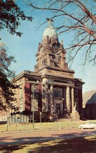 PAINESVILLE, OH Ohio LAKE COUNTY COURT HOUSE Courthouse~50's CAR Chrome Postcard