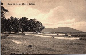 Indonesia Strand bij Ingang Baai Sabang Atjeh Vintage Postcard C146