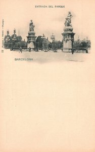 Vintage Postcard Entrada Del Parque Park Entrance Barcelona Spain