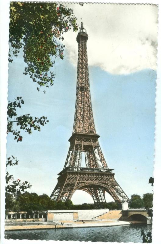 France, Paris, La Tour Eiffel, 1960 used real photo Postcard