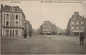 CPA Fougeres Rue du Maine et Boulevard de la Gare (1236642)