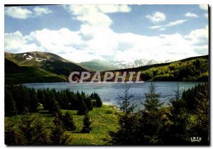 Modern Postcard Auvergne Lac de Guery and the chain of Sancy