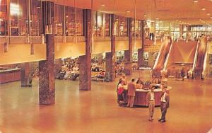 Chicago Illinois interior view Greyhound Bus Terminal vintage pc Y13627