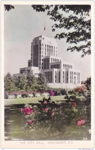 RP: The City Hall , Vancouver , B.C., Canada , 20-40s