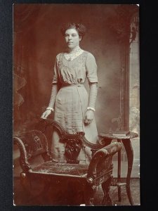 London CATHALL / STRATFORD AREA Scotts Studio Portrait of LADYc1905 RP Postcard