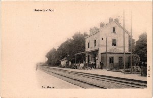 CPA BOIS-le-ROI La Gare. (509774)