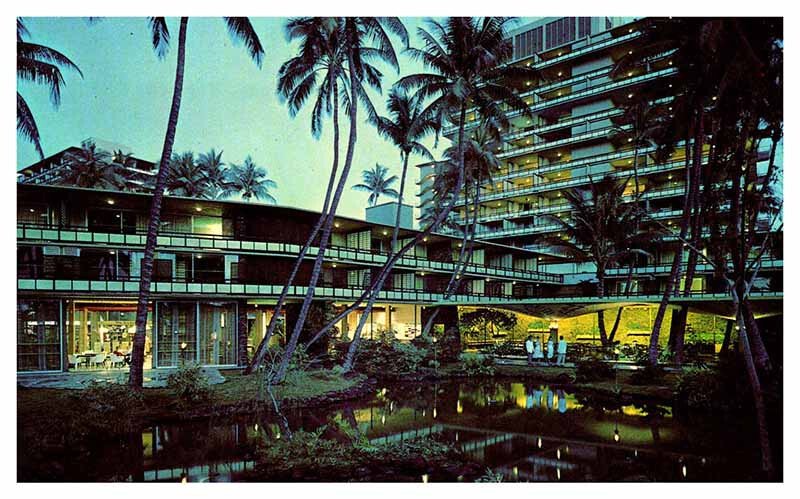 Postcard HOTEL SCENE Honolulu - Waikiki Hawaii HI AS2352