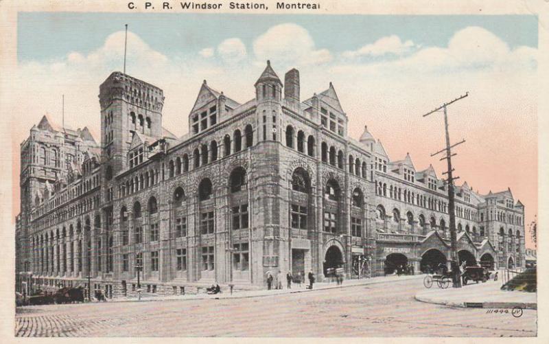 Montreal QC, Quebec, Canada - C. P. R. Windsor Train Station - WB