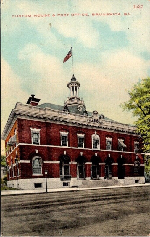 Postcard Custom House and Post Office in Brunswick, Georgia