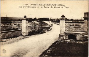 CPA Cusset-Villeurbanne - Les Fortifications et la Route de Cusset (1035442)