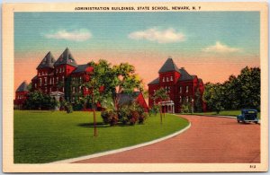 VINTAGE POSTCARD THE ADMNINISTRATION BUILDING OF THE STATE SCHOOL AT NEWARK N.Y