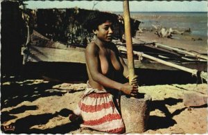 Madagascar pc the shelling rice ethnic nude (a21211) 