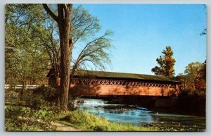 Bennington Vermont  Henry Covered Bridge   Postcard