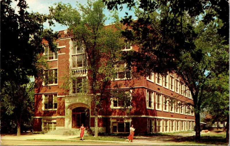 Science and Medical Bldg.Grand Forks University of North Dakota Postcard