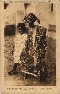 PC ETHNIC TYPES OUIDAH UNE MAMAN CHRETIENNE DAHOMEY BENIN MISSIONARIES (A23490)