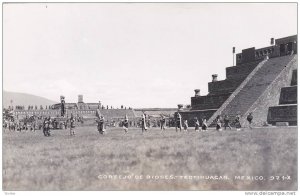 RP; Cortejo de Dioses, Teotihuacan, Mexico, 10-20s