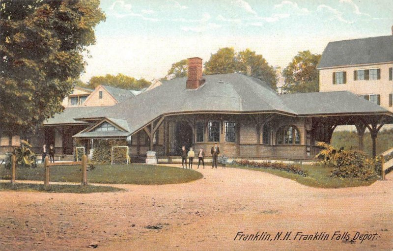 TRAIN DEPOT RAILROAD STATION FRANKLIN FALLS NEW HAMPSHIRE POSTCARD (c. 1910)