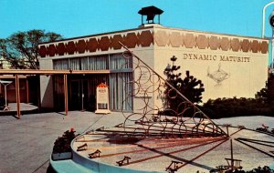 1964-65 New York World's Fair The Dynamic Maturity Pavilion