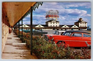 Motel Auberge du Blvd Laurier, Quebec, Vintage Chrome Postcard, Old Cars