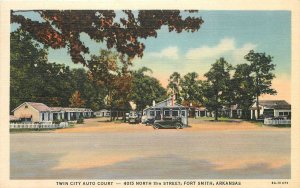 Postcard Arkansas Fort Smith Twin City Auto occupation roadside Teich 23-6931