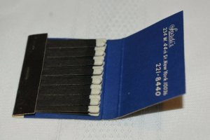 Sardi's Restaurant New York 30 Strike Matchbook