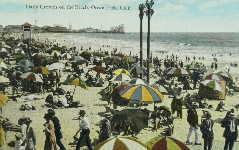 C.1910 Daily Crowds on the Beach, Ocean Park, Cal. Vintage Postcard P105