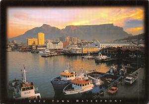 BF584 the cape town waterfront ship bateaux  south africa