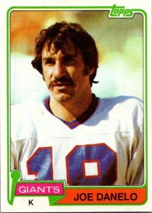 1981 Topps Football Card Joe Danelo New York Giants sk10273