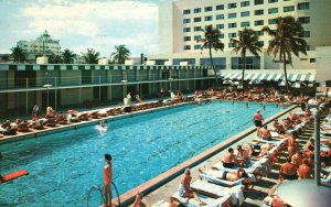 Vintage Postcard 1956 Beautiful Di Lido Hotel Large Pool & Cabana Miami Beach FL 