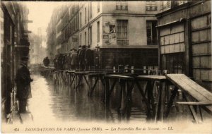 CPA Inondations PARIS 1910 Rue de Beaune Les Passerelles (970843)