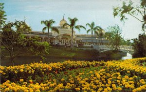 Walt Disney World, Crystal Palace, Magic Kingdom  Old Postcard