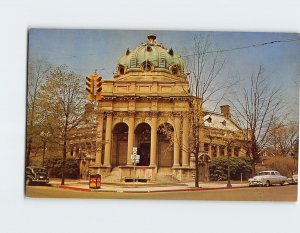 Postcard The Handley Library, Winchester, Virginia