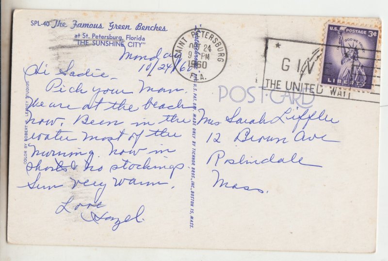 P2698 1960 postcard people the famous green benches st petersburg florida