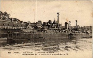 CPA AK BREST Port Militaire Cuirassé en construction SHIPS (703563)