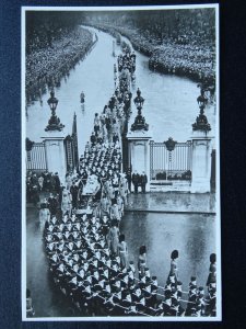 FUNERAL OF HIS LATE MAJESTY KING GEORGE V c1936 RP Postcard Raphael Tuck 3919O