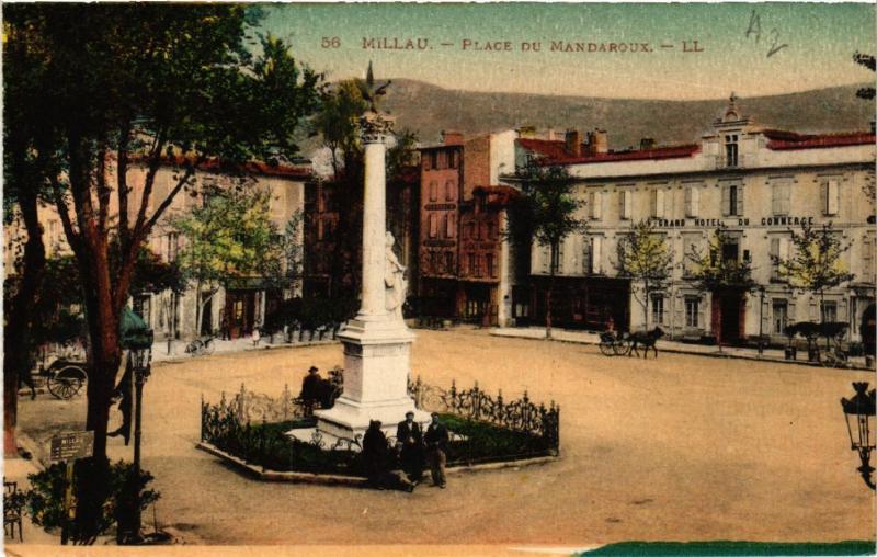 CPA MILLAU - Place du Mandaroux (475255)