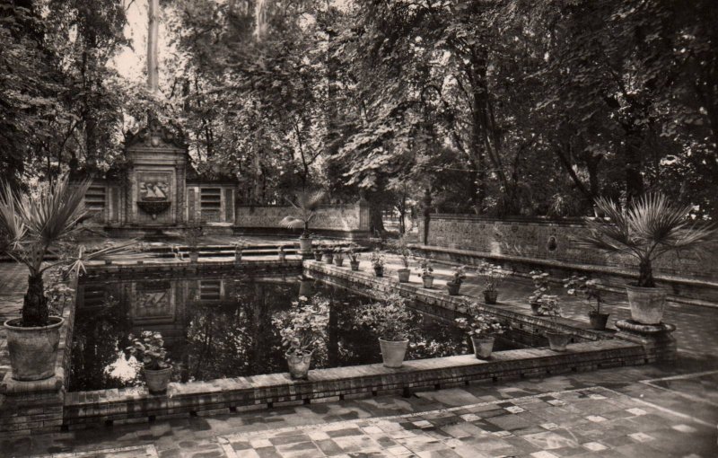 Parque de Maria Luisa,Sville,Spain BIN