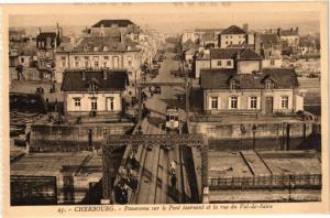 CPA CHERBOURG Panorama sur le Pont tournant et la rue du Val-de-Saire (245553)