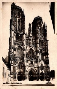 VINTAGE POSTCARD THE CATHEDRAL IN THE TOWN OF TOUL IN FRANCE 1930's